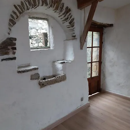 Mas D'aval Bed & Breakfast