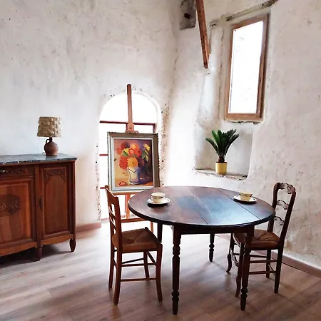 Mas D'aval Bed & Breakfast